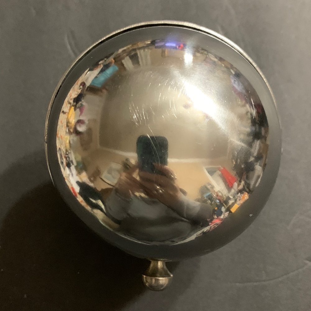 Globe Ball Roll back stainless steel sugar dish / barware - Picture 3 of 3